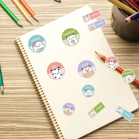 Fabrica de etiquetas en Lima: 7pasos para colocar datos al forrar cuadernos