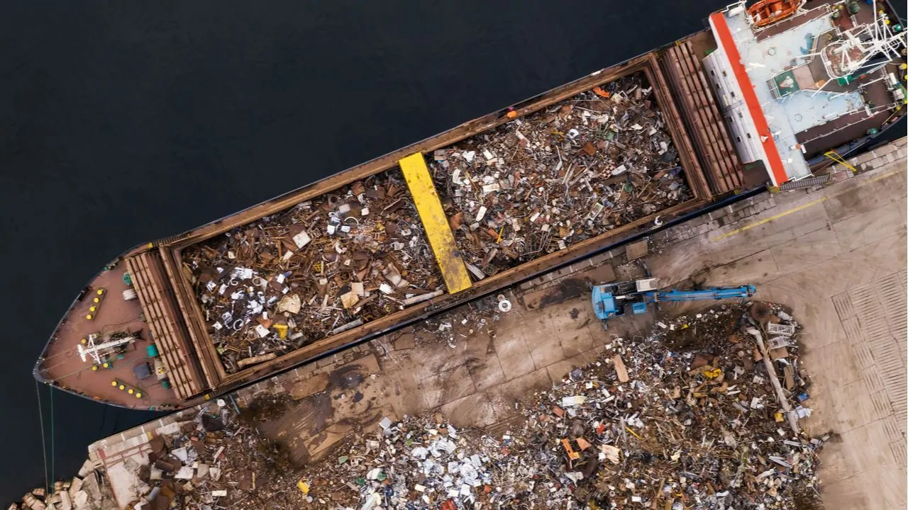 Consecuencias que traen los desechos industriales en el mar